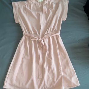 Cream dress XL that ties around the waistline